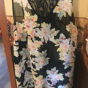 Maurice’s floral tank- size 2